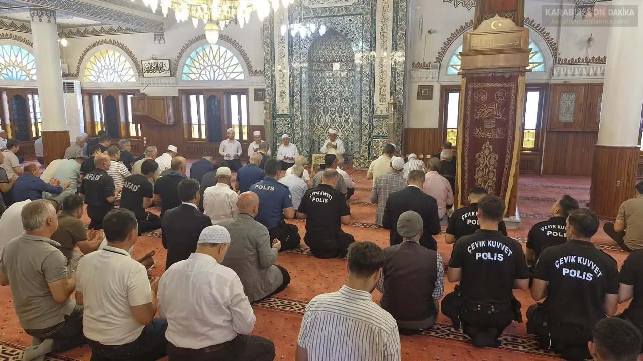 15 TEMMUZ ŞEHİTLERİ KARABÜK’TE DUALARLA YÂD EDİLDİ