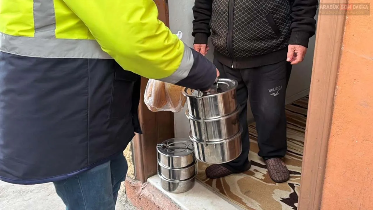 KARABÜK’TE AŞEVİNDEN HER GÜN 430 VATANDAŞA SICAK YEMEK