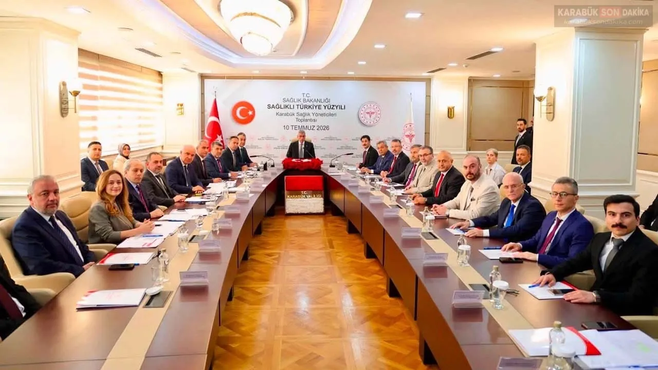 KARABÜK’TE SAĞLIK ZİRVESİ: YENİ DÖNEMİN YOL HARİTASI BELİRLENDİ
