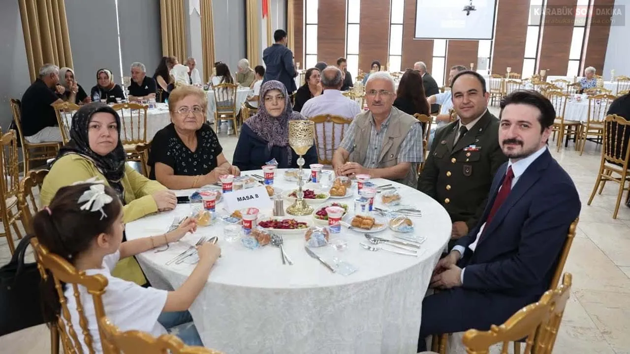 KARABÜK’TE ŞEHİT AİLELERİ VE GAZİLER ONURUNA ANLAMLI BULUŞMA