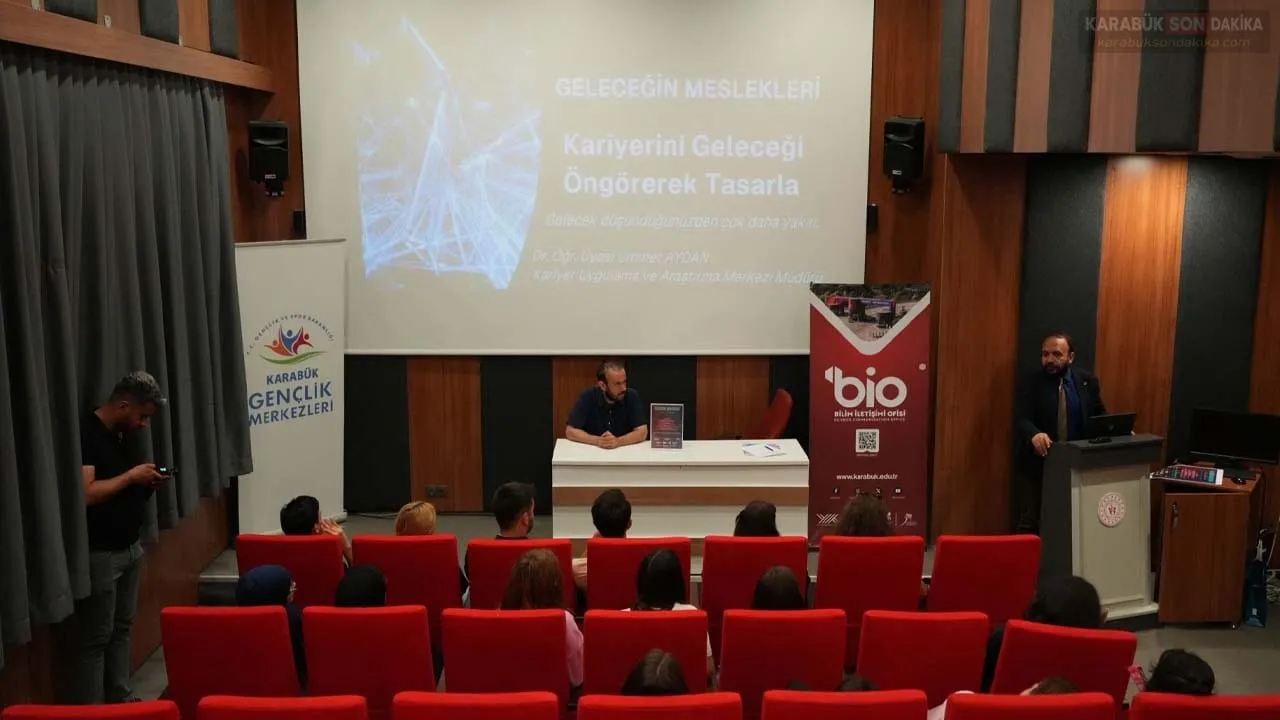 KBÜ’DEN GENÇLERE SİBER GÜVENLİKTE GELECEK REHBERLİĞİ