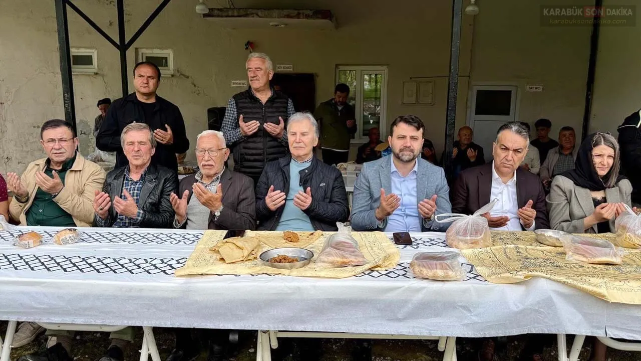 OVACIK’TA ASIRLIK “ZİYRAT” GELENEĞİ: PROTOKOL VE HALK BİR ARADA