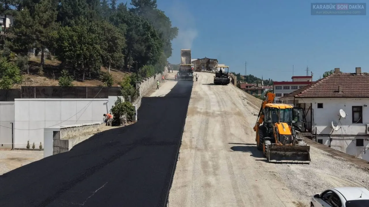 YEŞİL MAHALLE ESENTEPE RAMPASINDA SICAK ASFALT SERİMİ BAŞLADI